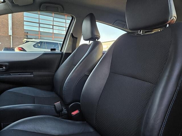 Occasion Toyota Yaris Plus 101 PK (74 kW) 2013 Grijs Hatchback