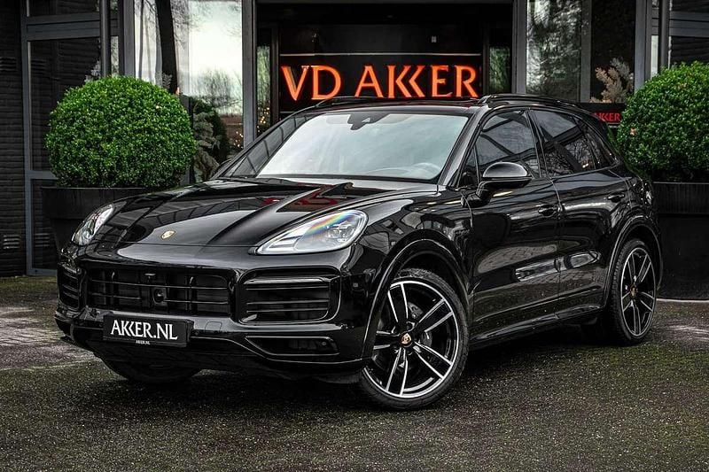 Zwart Gebruikt 2023 Porsche Cayenne Platinum Edition SUV | € 97.650 (Super prijs) - Afbeelding 1/4