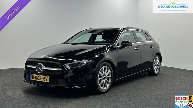 Zwart Gebruikt 2020 Mercedes A180 Business Hatchback | € 23.000 (Goede deal) - Afbeelding 1/4