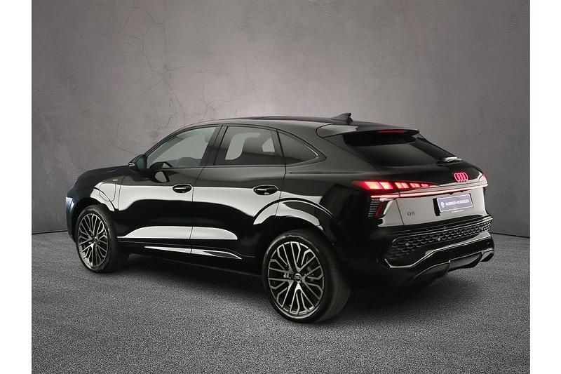 Nieuw Audi Q3 Sportback S-Line 2025 Saliegroen SUV