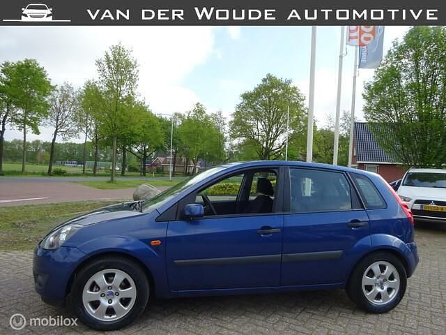 Blauw Gebruikt 2007 Ford Fiesta Ambiente Hatchback | € 1.650 (Eerlijke prijs) - Afbeelding 1/4