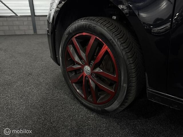 Occasion VW Caddy Highline 125 PK (91 kW) 2016 Zwart MPV