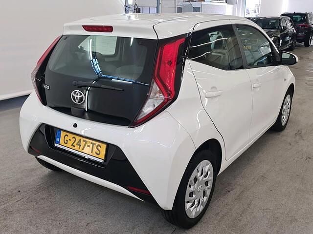 Occasion Toyota Aygo X-play 74 PK (54 kW) 2019 Wit Hatchback