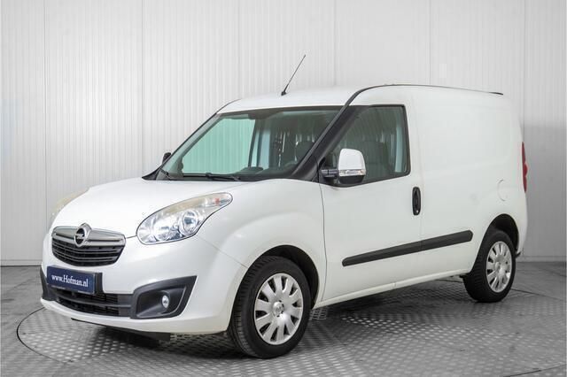 Wit Gebruikt 2015 Opel Combo Sport MPV | € 6.900 (Iets duurder) - Afbeelding 1/4