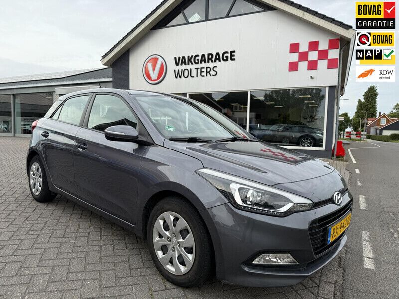 Grijs Gebruikt 2018 Hyundai i20 Comfort Hatchback | € 11.950 (Iets duurder) - Afbeelding 1/4