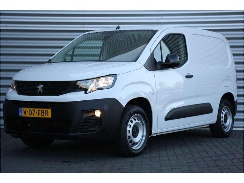 Wit Gebruikt 2024 Peugeot Partner MPV | € 16.900 (Eerlijke prijs) - Afbeelding 1/4