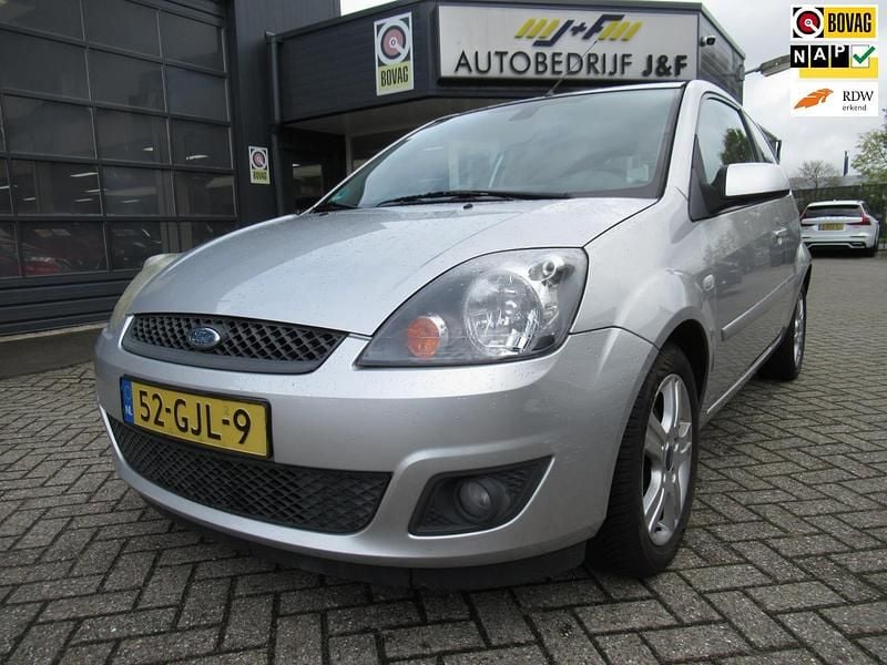 Occasion Ford Fiesta Futura 69 PK (50 kW) 2008 Grijs Hatchback