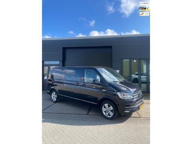 Zwart Gebruikt 2019 VW T6.1 Highline Van | € 27.950 (Duur) - Afbeelding 1/4