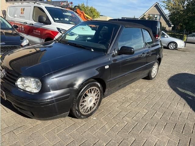 Zwart Gebruikt 2002 VW Golf Cabriolet Highline Cabriolet | € 1.350 (Eerlijke prijs) - Afbeelding 1/3