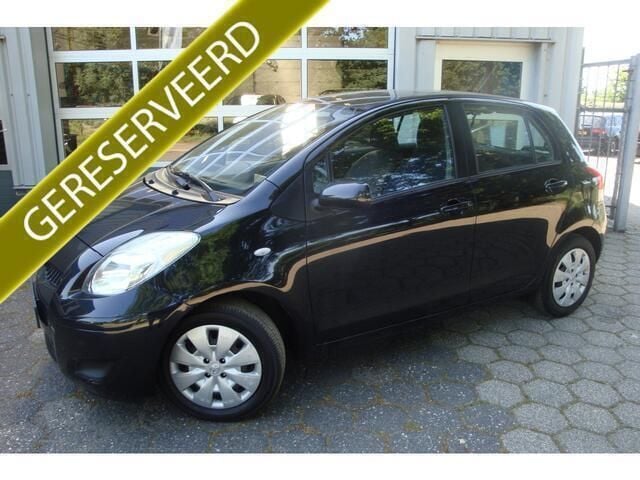 Zwart Gebruikt 2009 Toyota Yaris Hatchback | € 6.450 (Eerlijke prijs) - Afbeelding 1/4