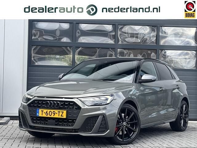 Grijs Gebruikt 2022 Audi A1 Proline Hatchback | € 32.950 (Duur) - Afbeelding 1/4