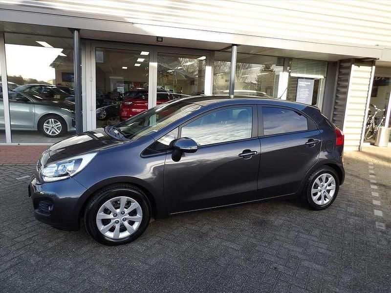 Occasion Kia Rio 86 PK (63 kW) 2013 Grijs (metallic) Hatchback