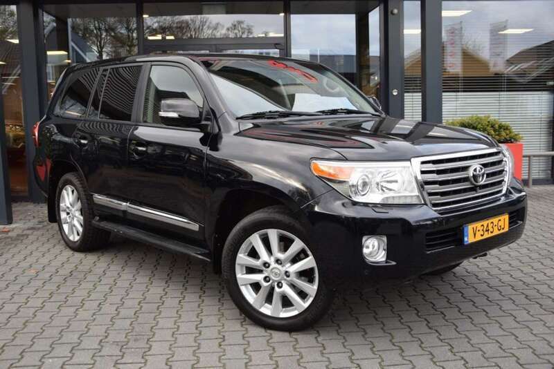 Zwart Gebruikt 2016 Toyota Land Cruiser Executive SUV | € 60.494 - Afbeelding 1/4