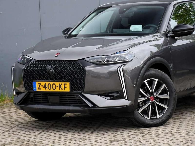 Occasion DS Automobiles DS3 Crossback Performance 131 PK (96 kW) 2024 Grijs SUV