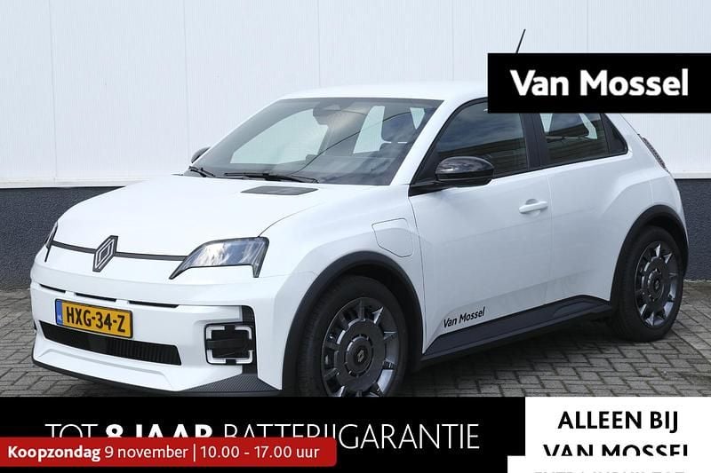 Wit, metallic lak Gebruikt 2025 Renault R5 Evolution Hatchback | € 26.440 (Eerlijke prijs) - Afbeelding 1/4