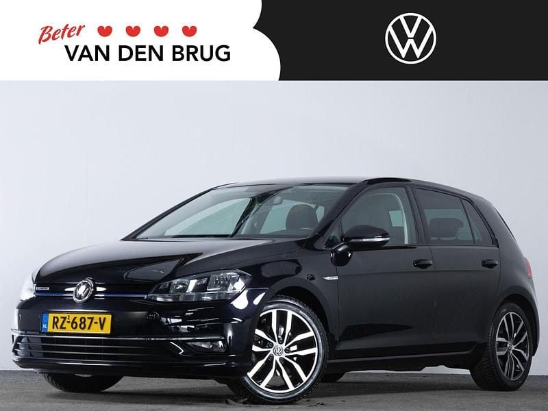 Zwart Gebruikt 2018 VW Golf VII Comfortline Hatchback | € 15.490 (Goede deal) - Afbeelding 1/4