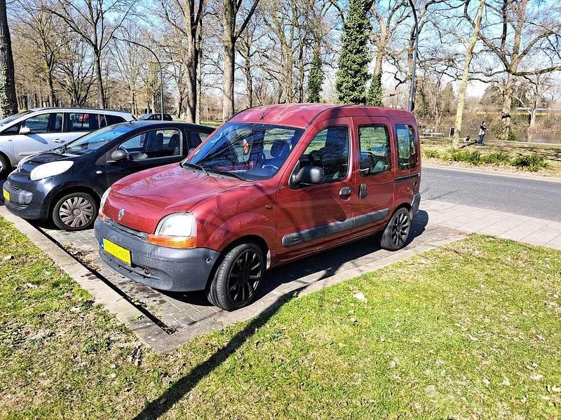 Rood Gebruikt 2003 Renault Kangoo Stationwagen | € 2.250 (Eerlijke prijs) - Afbeelding 1/4