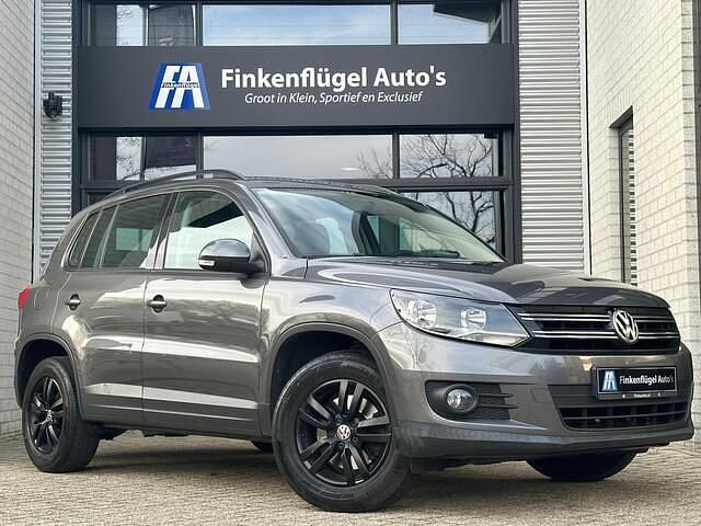 Grijs Occasion 2015 VW Tiguan Sport SUV | € 12.900 (Super prijs) - Afbeelding 1/4