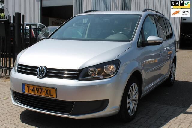 Grijs, metallic lak Gebruikt 2013 VW Touran Comfortline MPV | € 9.995 (Eerlijke prijs) - Afbeelding 1/4