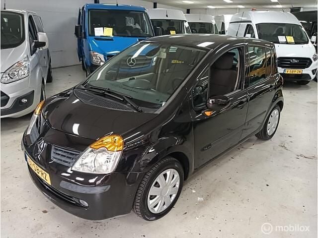 Zwart Gebruikt 2005 Renault Modus MPV | € 1.950 (Eerlijke prijs) - Afbeelding 1/4