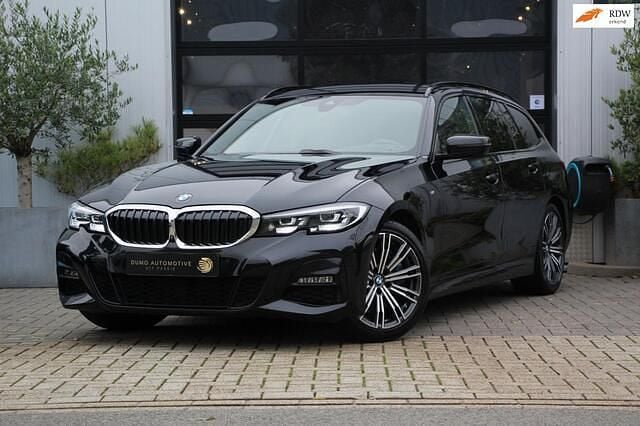 Zwart Gebruikt 2021 BMW 330 M Sport Stationwagen | € 31.485 (Goede deal) - Afbeelding 1/4