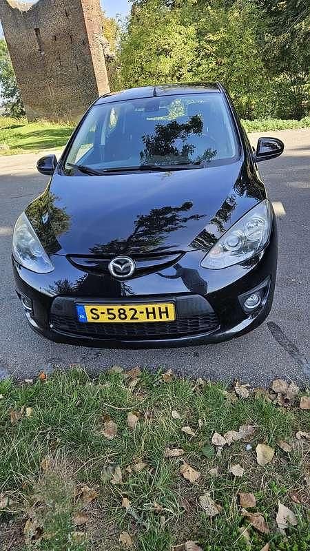 Zwart Gebruikt 2009 Mazda 2 Hatchback | € 3.499 (Eerlijke prijs) - Afbeelding 1/4