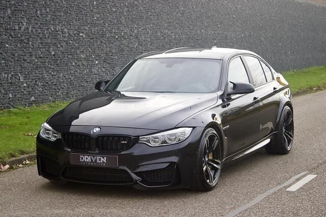 Zwart Gebruikt 2015 BMW M3 Comfort Edition Sedan | € 44.990 (Eerlijke prijs) - Afbeelding 1/4