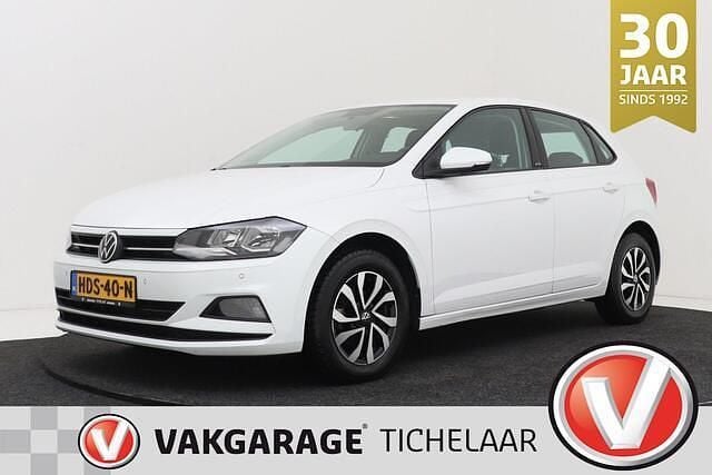 Wit Occasion 2021 VW Polo Active Hatchback | € 17.699 (Goede deal) - Afbeelding 1/3