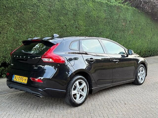 Occasion Volvo V40 Momentum 114 PK (83 kW) 2012 Zwart Stationwagen