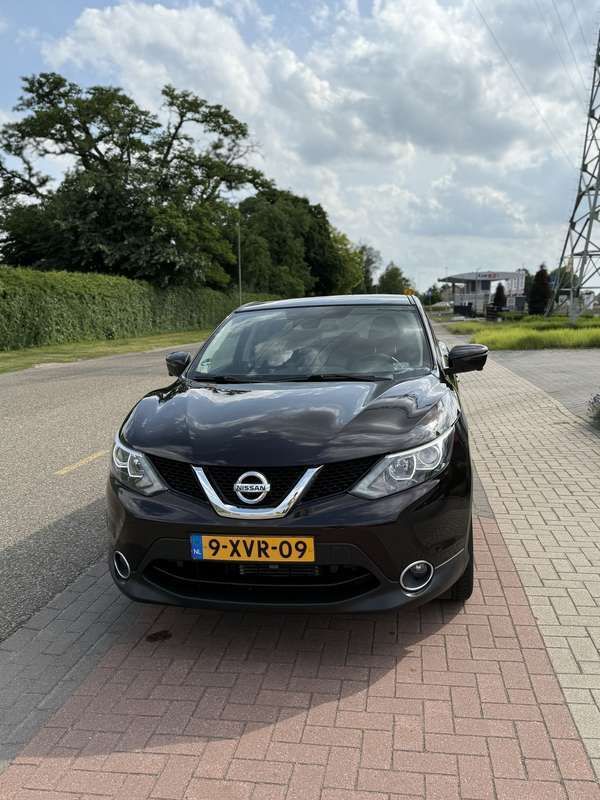 Bruin Gebruikt 2014 Nissan Qashqai SUV | € 13.999 (Iets duurder) - Afbeelding 1/4