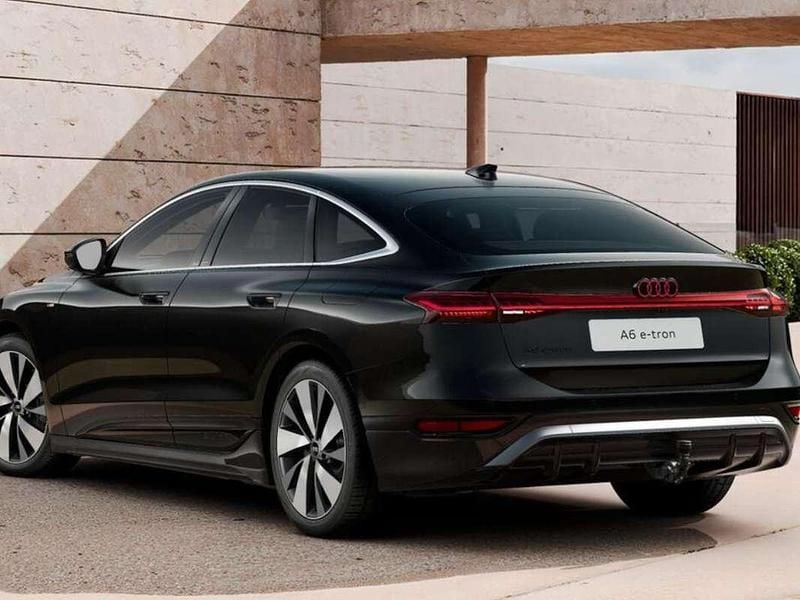 Nieuw Audi A6 e-tron 210 kW (286 PK) 2025 Zwart (metallic) Hatchback