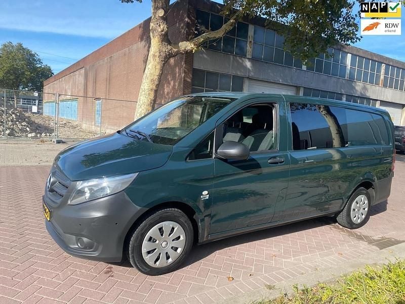 Groen Gebruikt 2015 Mercedes Vito Sedan | € 9.950 (Eerlijke prijs) - Afbeelding 1/4