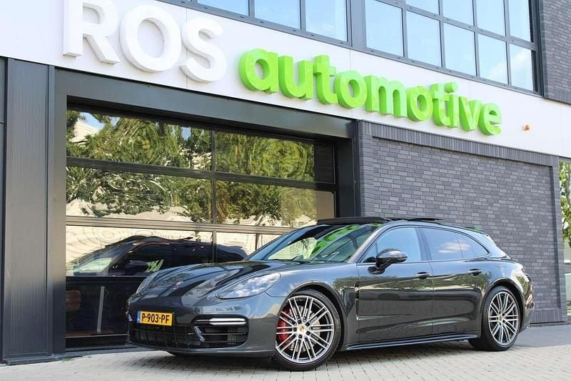 Grijs, metallic lak Gebruikt 2019 Porsche Panamera Sport Turismo Sedan | € 66.950 (Eerlijke prijs) - Afbeelding 1/4