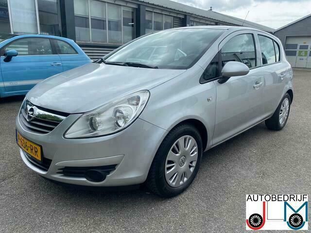 Grijs Gebruikt 2008 Opel Corsa Cosmo Hatchback | € 3.950 (Eerlijke prijs) - Afbeelding 1/4