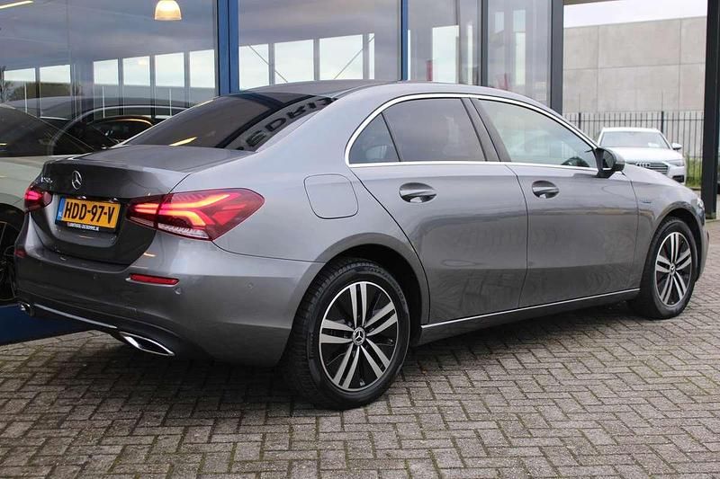 Occasion Mercedes A250 Premium 218 PK (160 kW) 2020 Grijs Sedan