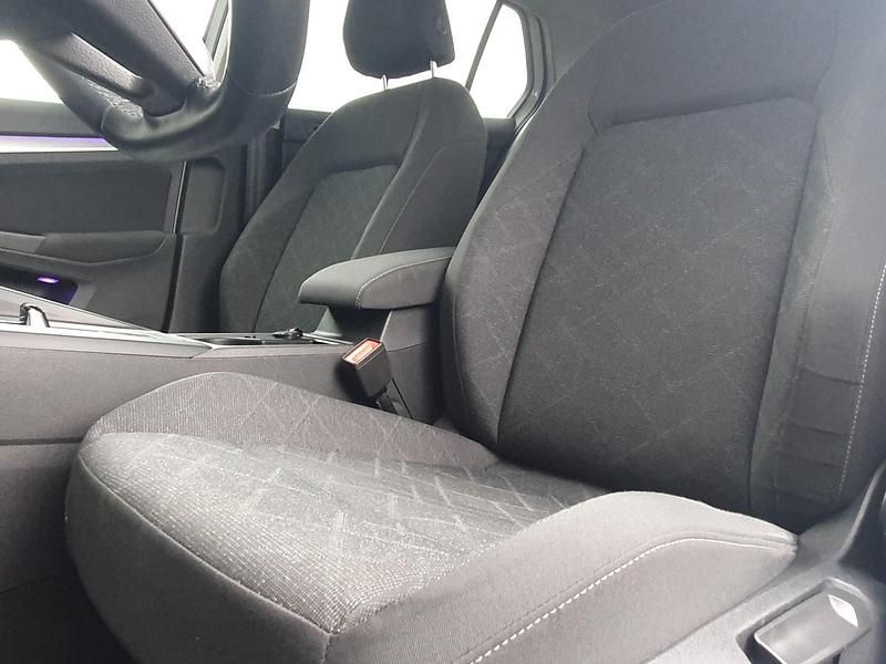 Occasion VW Golf VIII Business 112 PK (82 kW) 2021 Wit Hatchback