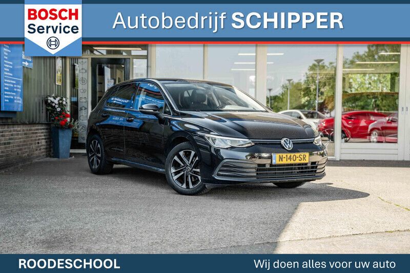 Zwart Gebruikt 2021 VW Golf VIII Life Hatchback | € 18.950 (Eerlijke prijs) - Afbeelding 1/4