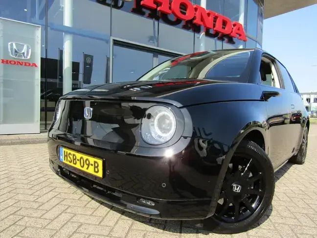 Zwart Gebruikt 2022 Honda e Advance Hatchback | € 19.950 (Goede deal) - Afbeelding 1/4