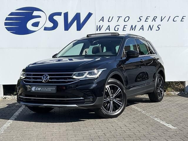Zwart, metallic lak Gebruikt 2022 VW Tiguan Elegance SUV | € 33.950 (Eerlijke prijs) - Afbeelding 1/4