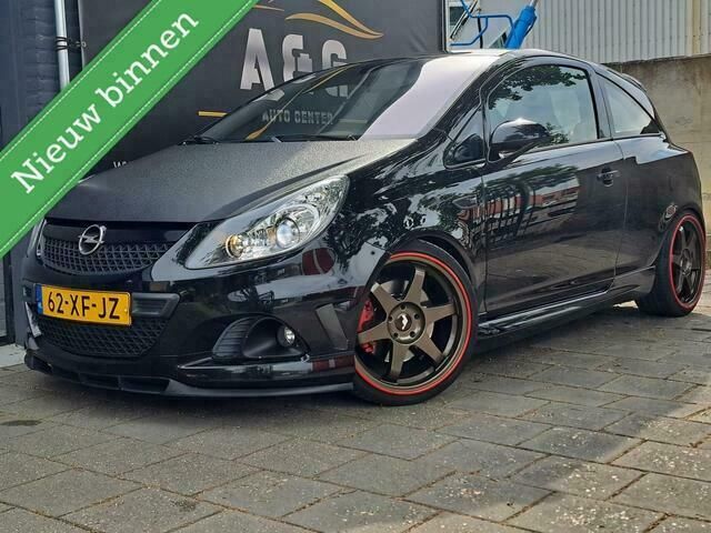 Zwart Occasion 2007 Opel Corsa OPC Hatchback | € 6.995 (Eerlijke prijs) - Afbeelding 1/4