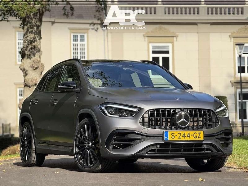 Grijs Gebruikt 2020 Mercedes GLA45 AMG AMG SUV | € 55.900 - Afbeelding 1/4