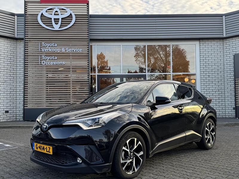 Zwart Gebruikt 2019 Toyota C-HR+ Style SUV | € 20.900 - Afbeelding 1/4