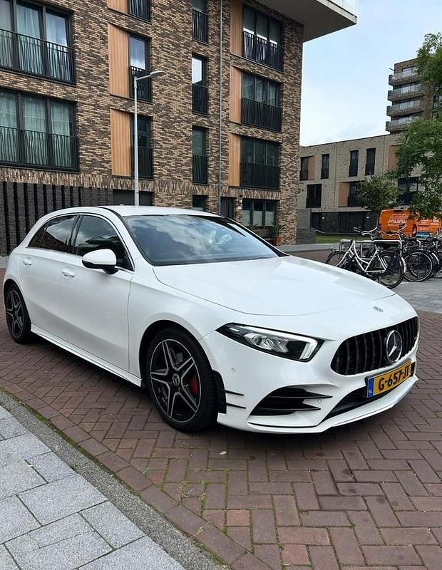 Gebruikt 2019 Mercedes A180 | € 23.500 (Super prijs) - Afbeelding 1/4