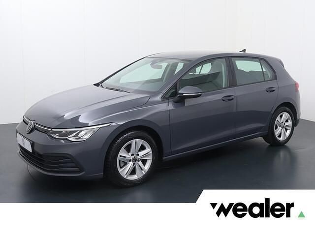 Grijs Occasion 2023 VW Golf VIII Life Hatchback | € 23.440 (Eerlijke prijs) - Afbeelding 1/3