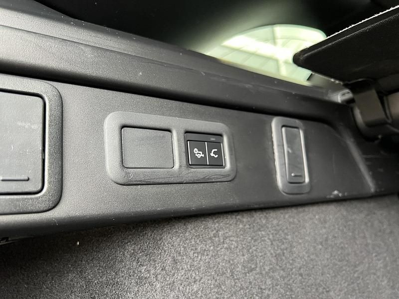 Occasion Land Rover Range Rover Velar SE Dynamic 400 PK (294 kW) 2021 Zwart SUV