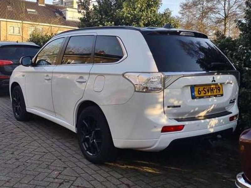 Occasion Mitsubishi Outlander Instyle 121 PK (88 kW) 2013 Wit SUV