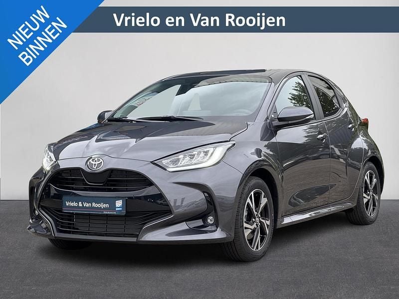 Grijs Nieuw 2025 Toyota Yaris Hybrid Hatchback | € 26.950 (Goede deal) - Afbeelding 1/4