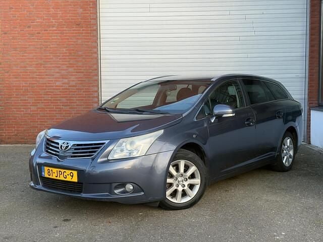 Blauw (metallic) Occasion 2009 Toyota Avensis Stationwagen | € 3.299 (Eerlijke prijs) - Afbeelding 1/4