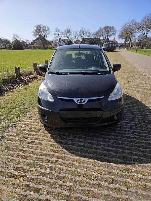 Zwart Gebruikt 2010 Hyundai i10 Dynamiq Hatchback | € 3.950 (Goede deal) - Afbeelding 1/4