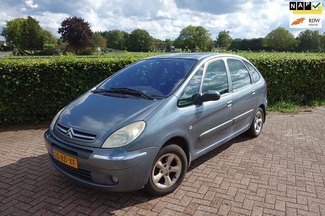 Grijs Gebruikt 2005 Citroën Xsara Picasso MPV | € 850 (Goede deal) - Afbeelding 1/4